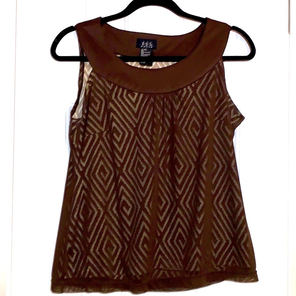 R.Q.T Petite Brown sleeveless top size PM